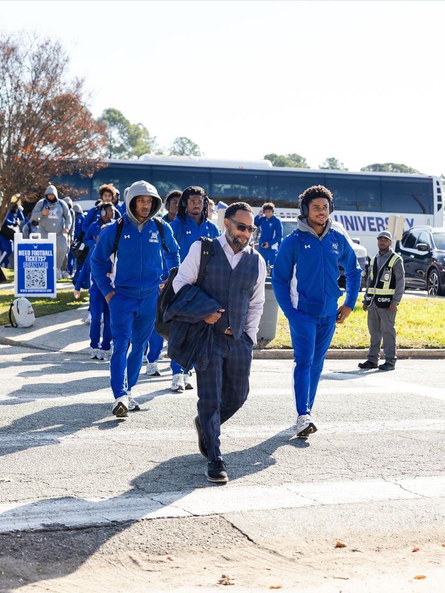 hupirates_fb's tweet photo. The Pirates have arrived! βοΈπ΄ββ οΈ
#WeAreHamptonU #DHTT #RYFP #RisingTide https://t.co/1bP8NbClep