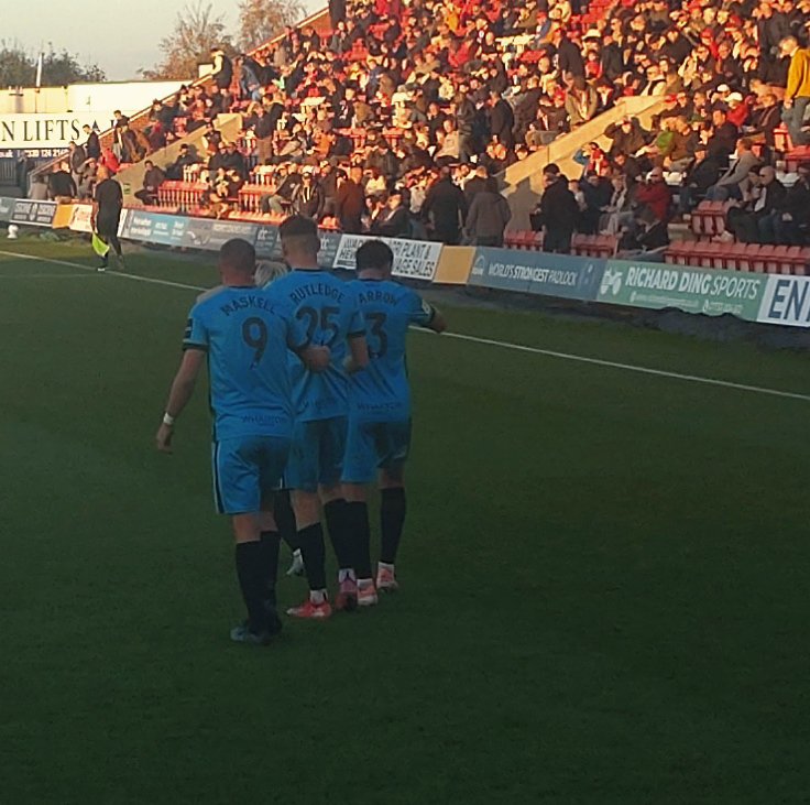 DAFTS's tweet photo. Tremendous effort at both ends of the pitch with Darlo leading at half time from a Rutledge header. An excellent end-to-end match so far. Bodies on the line in defence and Kiddie missed a sitter. A balmy November day for it too. https://t.co/sclgL1A32C