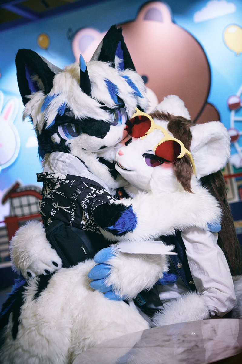 海鮮一把抓
🐋： <a href="/Rikai_Orca/">璃海 (りかい) 🔜 UTFG？</a> 
📷： <a href="/guni1636/">그니 GUNI</a> 😘