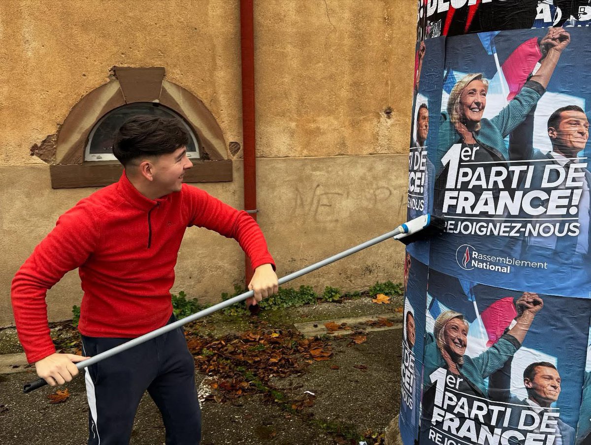 🇫🇷 Collage dans la 6ème circonscription du Bas-Rhin.

#RN #RNAlsace
