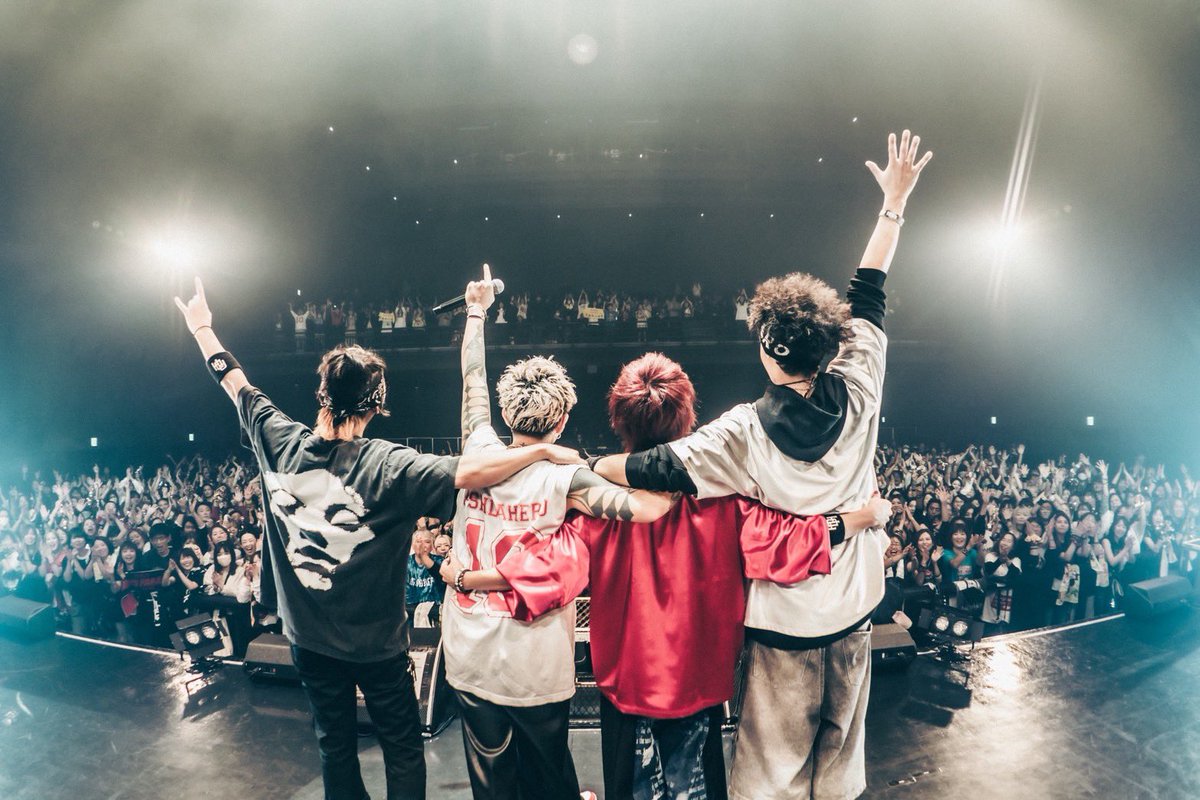 ワールドツアーファイナル
KT Zepp YOKOHAMA⚓️

全37曲、約3時間。

おかげさまで、この日一番の最幸の祭になったんじゃないかな？！

共に駆け抜けてくれてありがとう！

また会えるのを楽しみにしてるよ🫰🏻

#ASHDAHERO
#1108ワールドファイナル
#ADH10周年