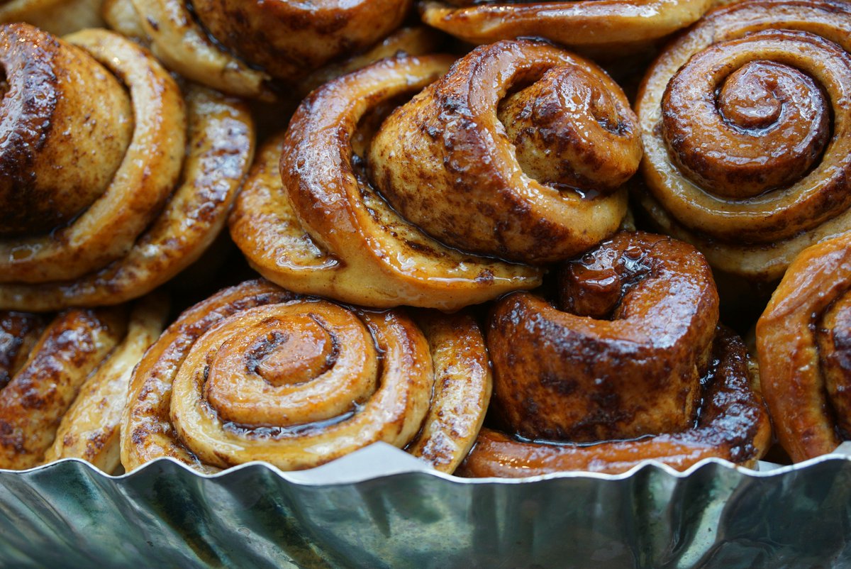 VisitNovato's tweet image. Join Chef Dave Leyva in Novato on Nov. 14th for a hands-on class from pumpkin cinnamon rolls to cranberry roulade. Perfect your doughs, bake like a pro, &amp;amp; take home holiday inspiration. 🎄Reservations close Nov. 13th! #VisitNovato ow.ly/FepK50XnZwP