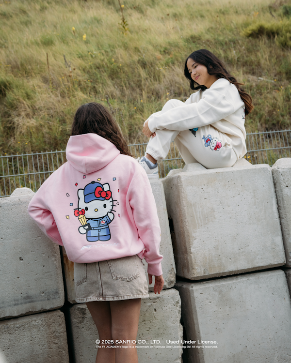 f1academy's tweet image. Our @hellokitty and Friends x F1 Academy collection is now available at the F1 HUB inside @venetianvegas. 💖  

Not in Las Vegas? No stress, keep an eye on @F1Store tomorrow to get your hands on the supercute collection online 🛍️ 

#F1Academy #HelloKitty
