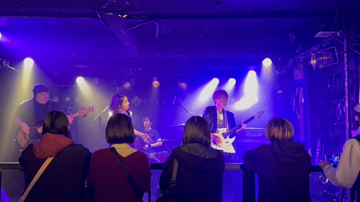 SilverBullet_HR's tweet photo. ライブも終わって無事帰宅。
家に着くまでがライブ！
にしても最近の高校生とか
マジで上手いよなー。 https://t.co/i5BhBZ1DUK