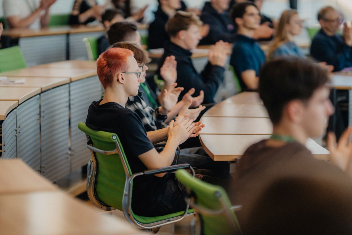 Spannende Debatten beim Jugend-Redeforum im #saxlt. Herzlichen Glückwunsch an die Gewinner Helena Lange (Weißeritzgymnasium Freital), Moritz Kwaschick (Friedrich-Schiller-Schule Leipzig) und August Sommer (Romain-Rolland-Gymnasium Dresden). Und danke an alle, die dabei waren.