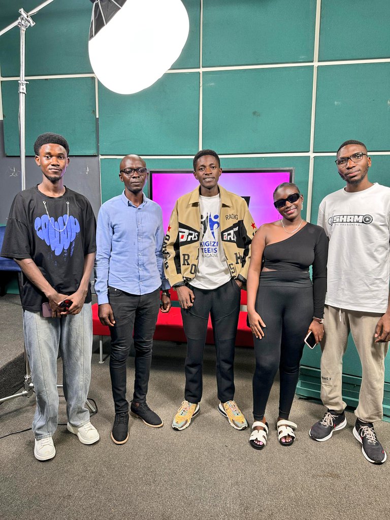 Kigeziteensmg's tweet photo. Earlier today on U24TV discussing more of the Kigezi Teens event happening on 20th December, White Horse inn-Kabale. 
See you there https://t.co/Af51KU9Roy