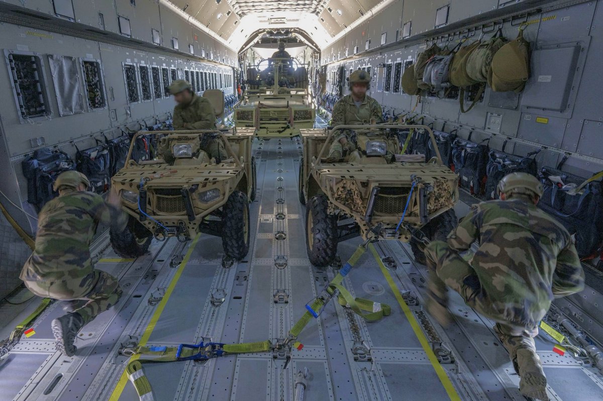 top_force's tweet photo. 🇫🇷 #Forces_Spéciales #COS Toujours ✈️#Atlas #A400M 🛻 #Masstech T4 #FS #VOSPAT #Technamm #QRF quad MV 850 @PolarisGov https://t.co/ctzldtd7bT