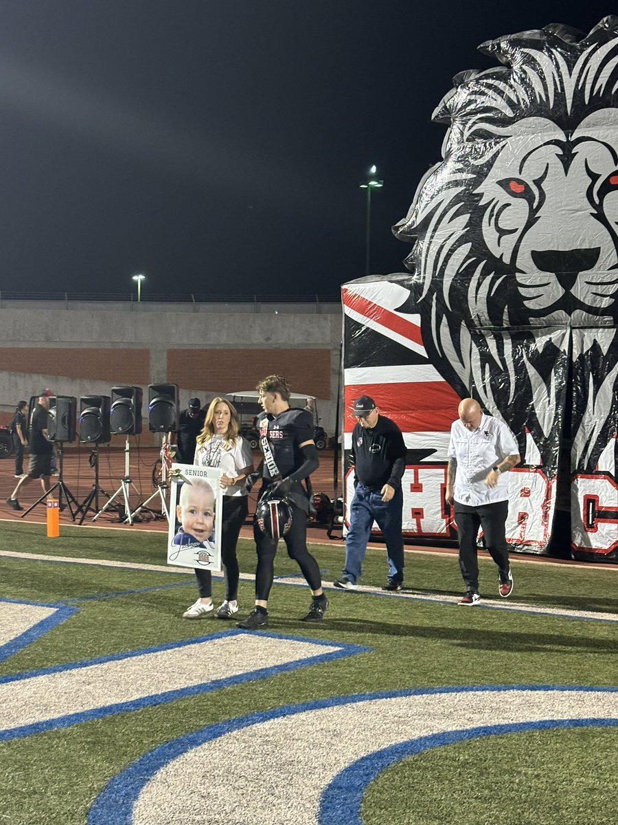 WC_ChargersFB's tweet photo. Thank you, seniors! Your hard work, leadership, and passion have left a lasting legacy.🏈 #ChargeForward #ChargeTogether https://t.co/yyaJYdZzqq