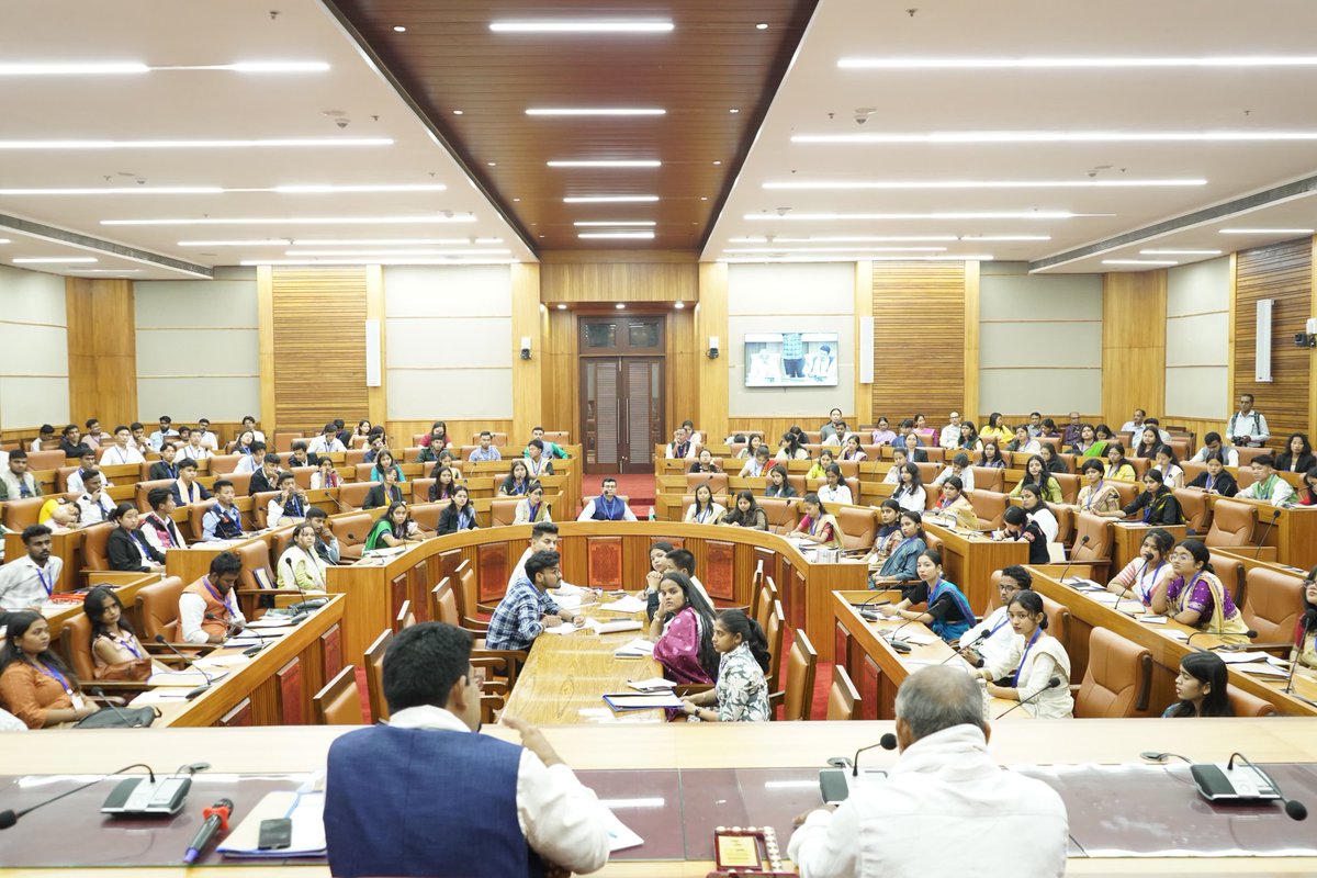 ABVPAssam's tweet photo. The First Session of the North East Environment Youth Parliament was graced by the presence of Padma Shri Jadav Payeng — The Forest Man of India. 
His inspiring words ignited the spirit of environmental stewardship among the youth of the Northeast. 🌏

 #Environment #ABVP #SFD https://t.co/yQdyQNkqw4