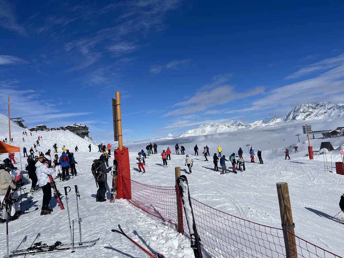 WRYost's tweet photo. @captshinnster Courchevel https://t.co/mFZSIpmWNo