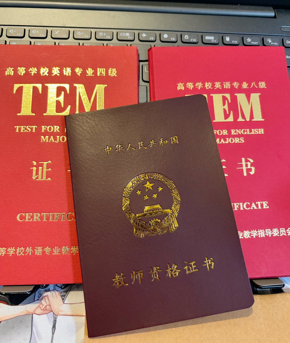 逃跑的三明治 tweet media