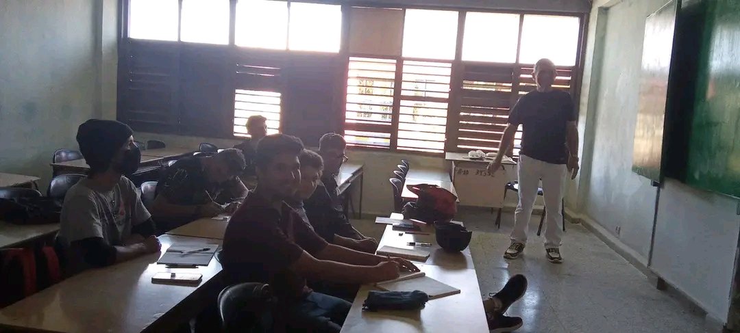 Luego de un ardúo trabajo de recuperación en el día de hoy se reunician las actividades docentes en el Curso por Encuentros en la <a href="/univholguinera/">UniversidadHolguin</a> .
<a href="/JvelabVela/">jessica vela batista</a> <a href="/WalterBG_MES/">Walter Baluja García</a> <a href="/LERuizM/">Luis Ernesto UHo 🇨🇺</a> <a href="/Marisol_PerezC/">Marisol Pérez Campaña</a>