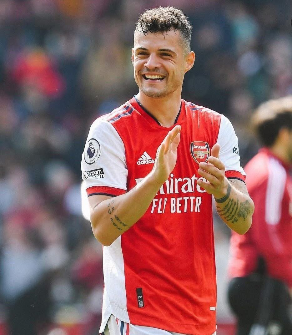 n8rss's tweet image. كيف لي ان اراك خصمي 
وانت في المعارك كنت قائدي