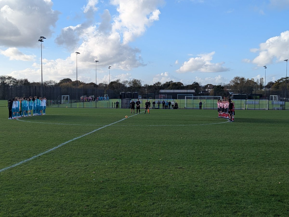 Today the U18s showed their respects to those who paid the ultimate sacrifice 🌹

#ECFC #SemperFidelis