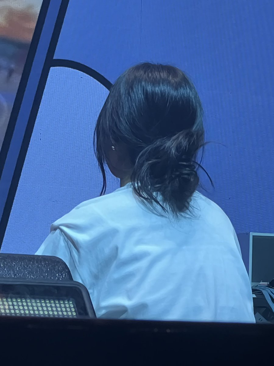 digwheemon's tweet image. #OWHEECEinManila 

literally two apples tall