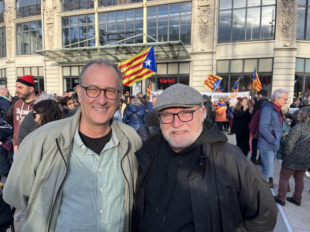 omnium's tweet photo. Quan parlem de Països Catalans, parlem d’enfortir la nació i d’assumir en tots els àmbits de la nostra vida aquest marc polític, social, cultural i lingüístic de referència.

Avui al Perpinyà celebrem la Diada Nacional de la Catalunya Nord.🧡 https://t.co/8ExMSMvw5c