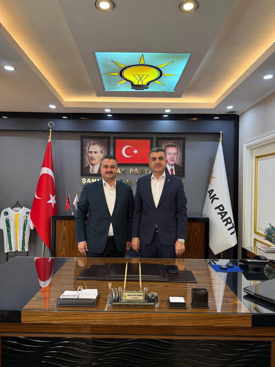 📍 Ak Parti Şanlıurfa İl Başkanlığı

AK Parti Şanlıurfa İl Başkanımız Sn. İlhami Günbeği’yi ziyaret ettim.
Teşkilat çalışmalarımız üzerine verimli bir istişare gerçekleştirdik.

Sayın Başkanımıza ve teşkilatımıza çalışmalarında başarılar diliyorum.

<a href="/RTErdogan/">Recep Tayyip Erdoğan</a> <a href="/Akparti/">AK Parti</a>
