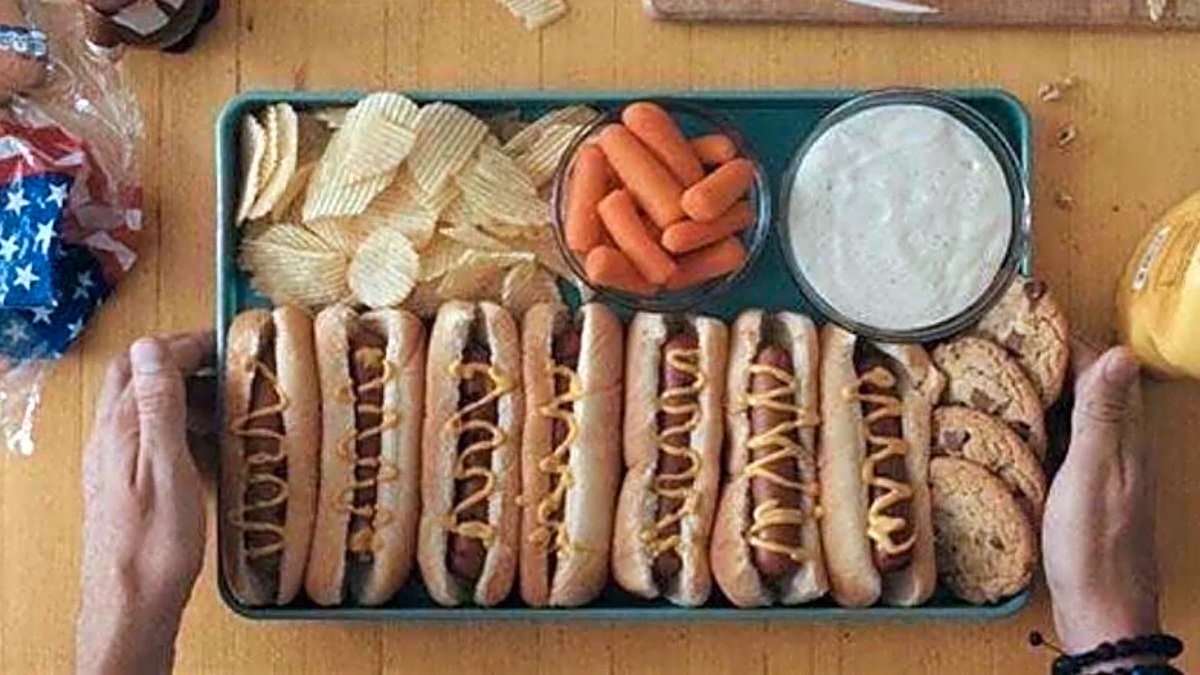thickopinion's tweet photo. carb loading before marathon tomorrow https://t.co/INS4CF1I7a
