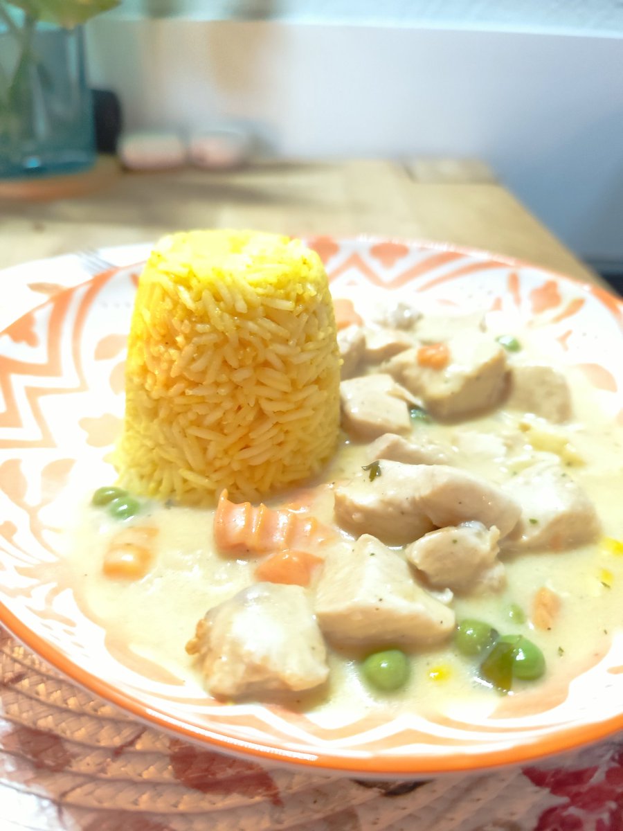 Okay Hähnchen mit Curry Reis. 😋