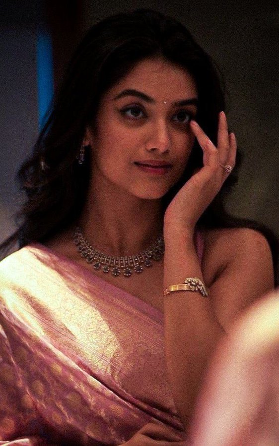 G5Pt_1HbMAABoIB?format=jpg&name=900x900