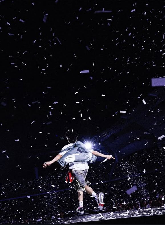 pomie7214's tweet image. &quot;恩返しをするよ、遠くからでも蝶になって&quot;

&quot;これからは花道を歩かせてあげます&quot;
&quot;ゴム靴じゃなくお花の靴で&quot;

沢山の愛の言葉と幸せをホビがくれました

ホビ、誰よりも美しく輝く花道を歩いてね

1 RT = 1 vote

I vote #jhope for #2025MAMAVOTE