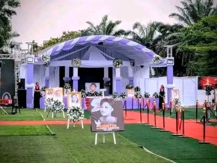 Elle a su captiver et marquer les esprits en peu de temps. Hommage à l’enseignante Bonnette ELOMBE ! Compassion et proximité à sa famille !