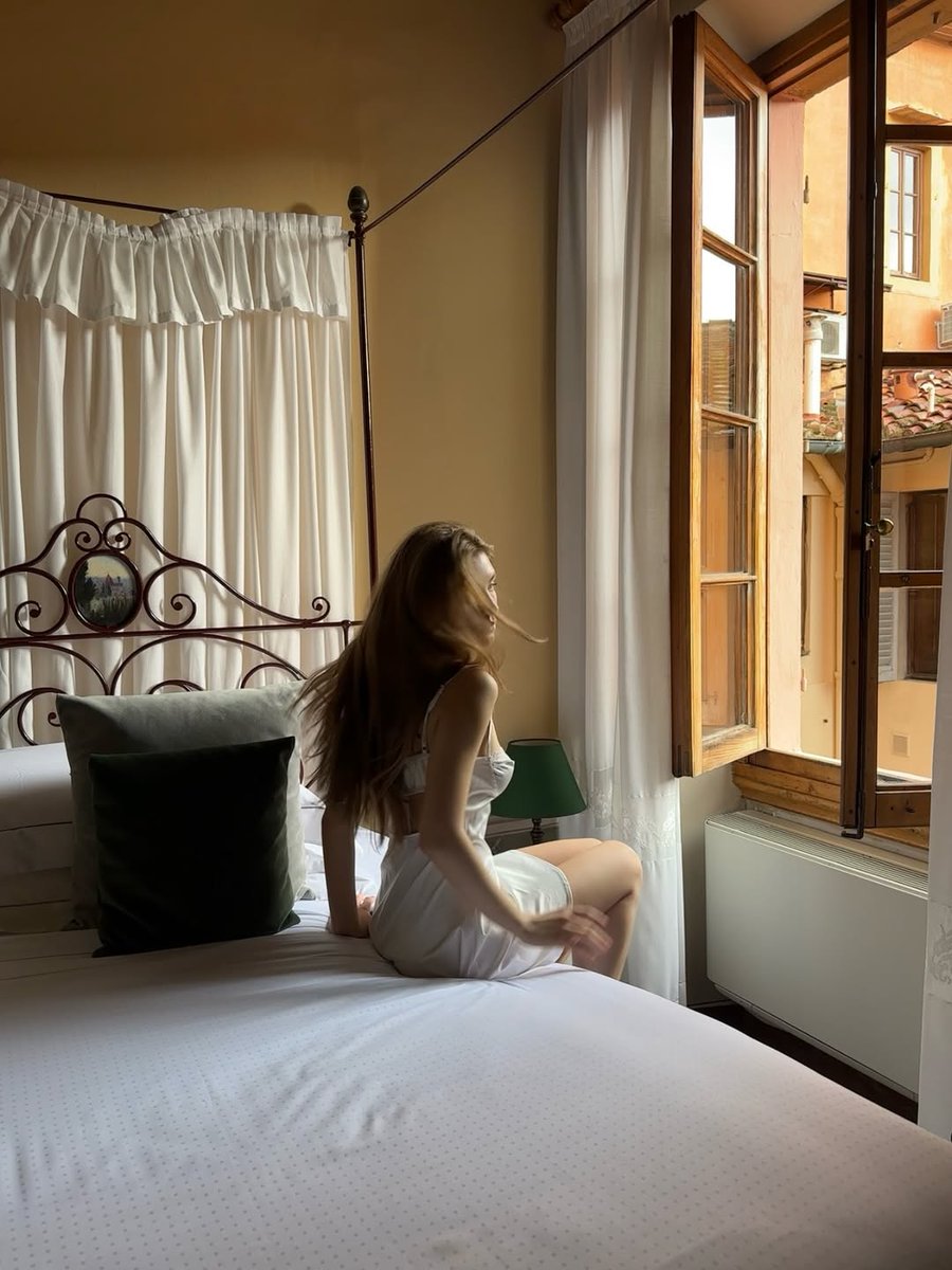 Kayinx's tweet image. ✴︎⠀a quiet morning with me.