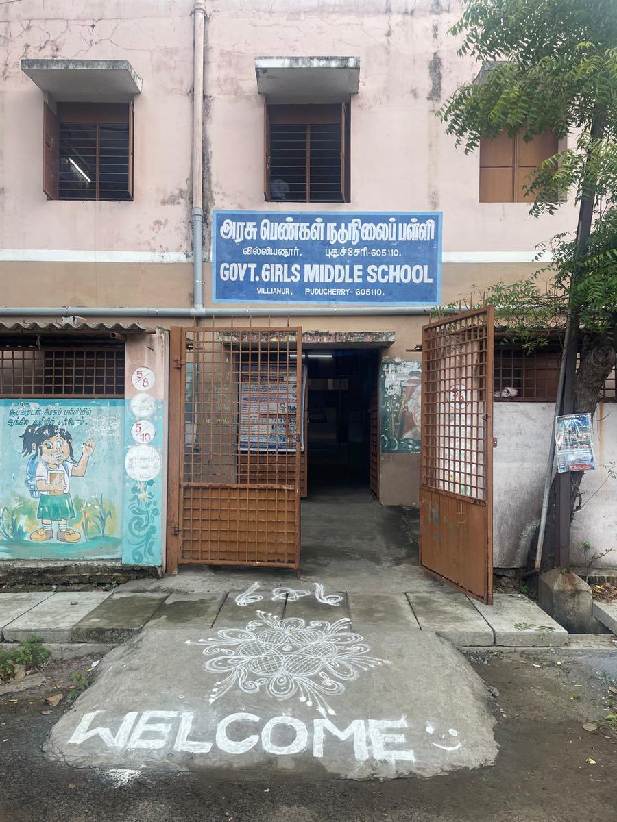 PLCBABU's tweet photo. #பிரான்ஸ் #கமல்ஹாசன் நற்பணி மன்றத்தினர் தலைவரின் 70ஆம் பிறந்த நாள் பரிசாக புதுவை வில்லியனுர் அரசு மகளிர் நடுநிலை பள்ளிக்கு ஒரு கணினி #Acer Computer ஒன்றை வழங்கினர் . #KWAF @maiamofficial @MouryaMNM @sentharu @Thangavelukovai @Arunachalam_Adv @nancy_prisilda https://t.co/JYlmI0sctp