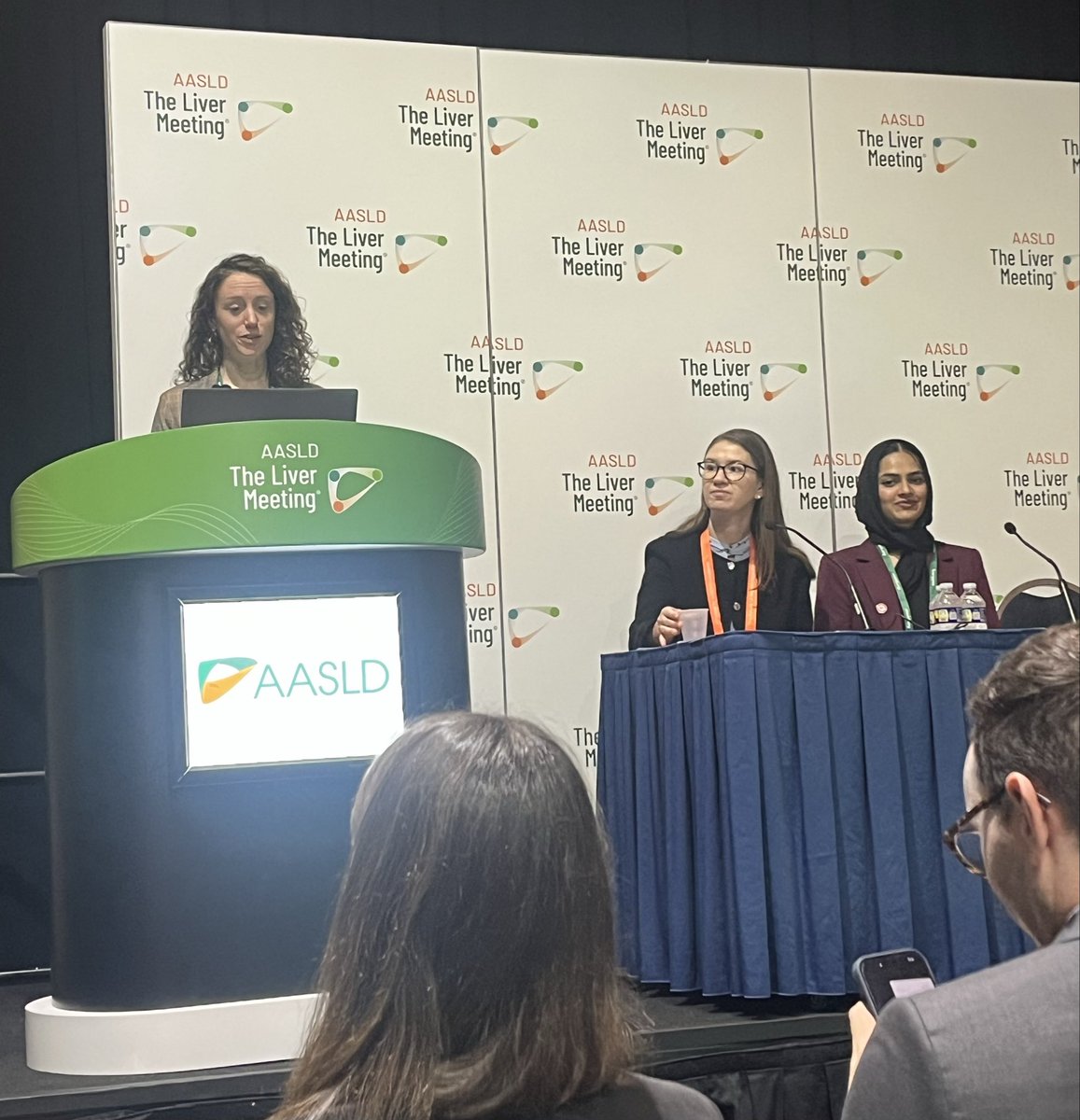 LiverFellow's tweet photo. Best of LFN ‼️
Great talk by Dr. Annie Cravero on 'Why should we prescribe medications to treat alcohol use disorder?' at #TLM2025 - highlighting a great Why Series post from @LiverFellow Network!
#alcoholuse #liverdisease https://t.co/UH4sJci1Og