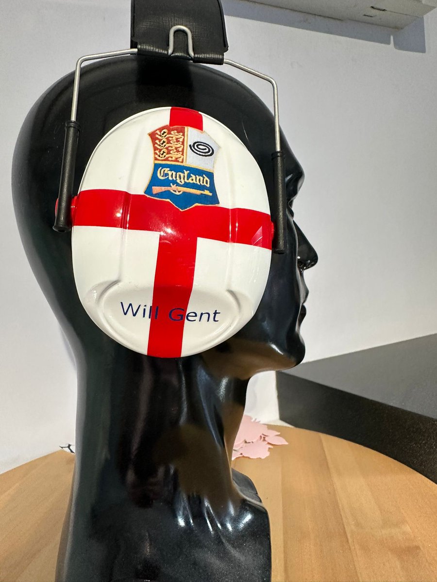 Customstockz tweet media