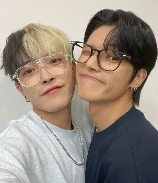 SSTrainwreck's tweet photo. @hotyapper @atzxabby Thank you for the giveaway this is so cute! Honestly my favorite topaz moment is their whole interesting dynamic &amp; I feel people often forget this duo. Like not wanting to be kissed by wy but he accepts it anyway or hj letting wy smash his face in cake. That’s his chaotic bby fr https://t.co/duG3O1lQw9