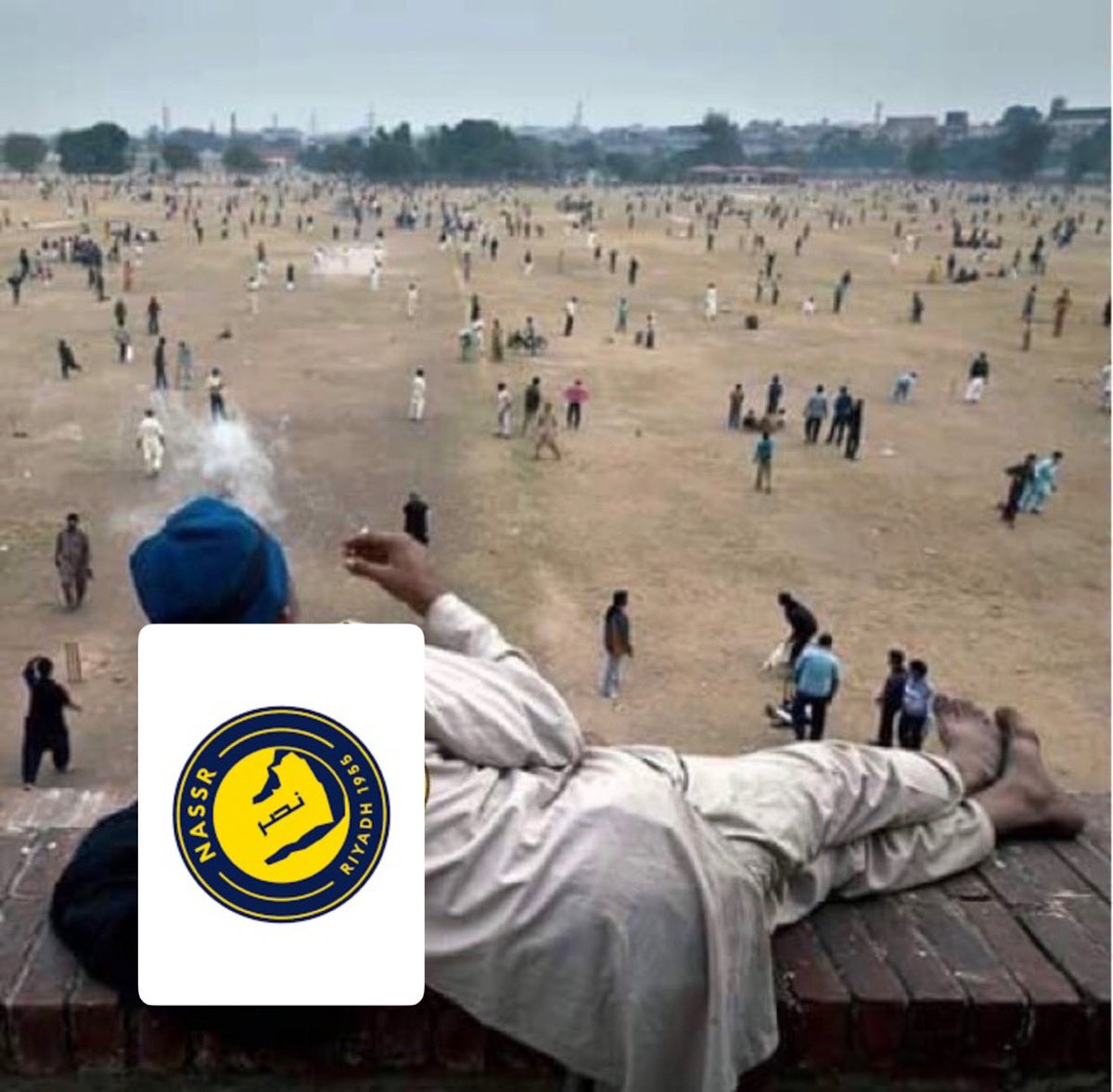 #الاتحاد_الاهلي
وضع النصراوي المتصدر وهو يشوف مباراة الاتحاد والاهلي 😊