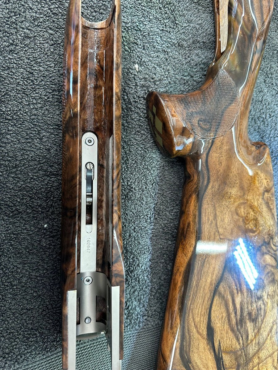 Customstockz tweet media