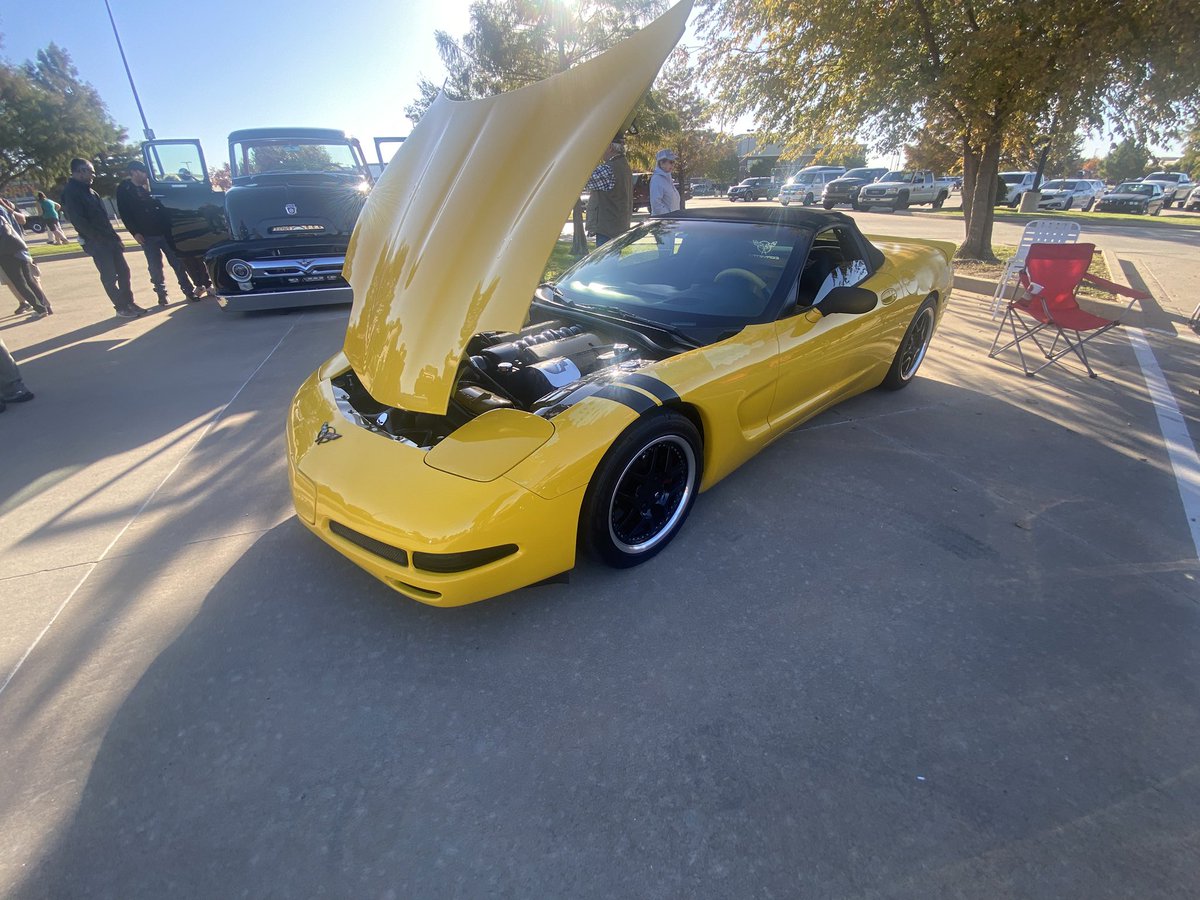 JeffdGoodman's tweet photo. Coffee and Cars Norman
#coffee #cars #coffeeandcars #vettelife #corvette https://t.co/Fbozp2AXXP