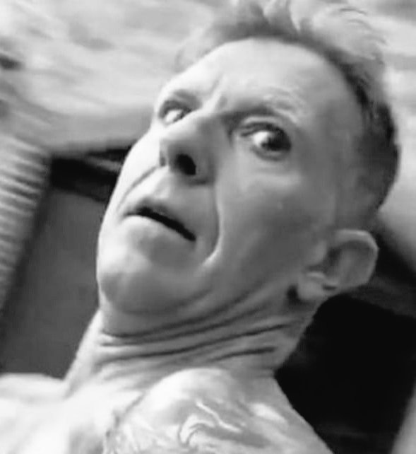 Antonio27591643's tweet image. MEMORIA 💭
Gente que allanó el camino para que hoy nos gobierne la derecha,
Un psicópata de los medios, manipulador, estudió filosofía pero tiene los zapatos de goma...