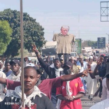 247IGBO's tweet photo. @RepRileyMoore Instead of ending the Christian genocide Nigeria government are sponsoring protest to make mockery of Donald Trump. Nigeria government works with the terrorists in Nigeria. Photos below https://t.co/4qmTivvhMj