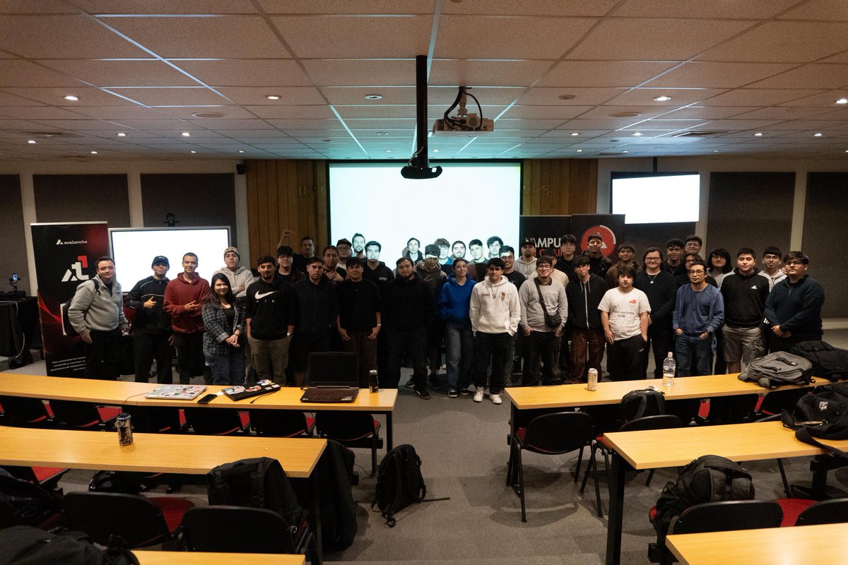 Kick off del Bootcamp UDP por Avalanche, en la Universidad Diego Portales alumnos comprendieron Web3, descargaron su wallet, se minteranon PoaPs collectors.poap.xyz/token/7488262 
13 deployaron su primer contrato.
Gracias a <a href="/AvaxTeam1/">Avalanche Team1</a> y <a href="/campusonchain/">Campus On Chain</a>