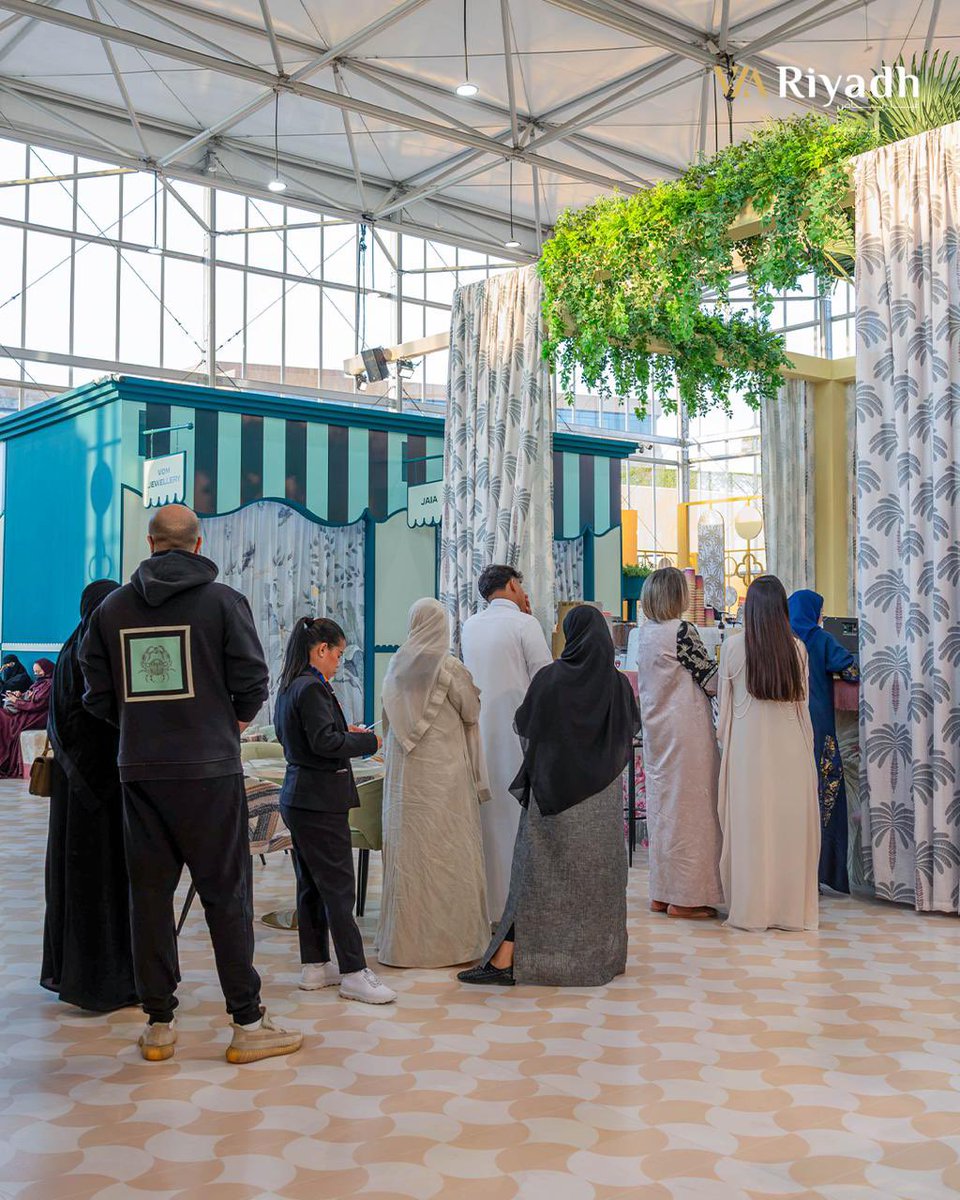 اليوم الأخير من معرض #أنا_عربية 🕊️🦩
في #ڤيا_رياض ✨ 
ختام يليق بالإبداع العربي 💎

The last day of the #AnaArabia exhibition 🕊️🦩 at #VIARiyadh ✨ 
is a fitting conclusion to Arab creativity. 💎
#RiyadhSeason #BigTime