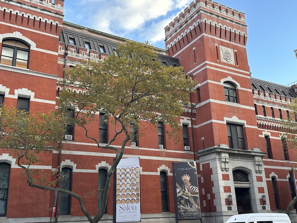 HiClassMag's tweet image. Don&apos;t miss Salon + Design, this weekend at the Park Avenue Armory #TheSalonNY hiclassmag.com/salon-art-desi…