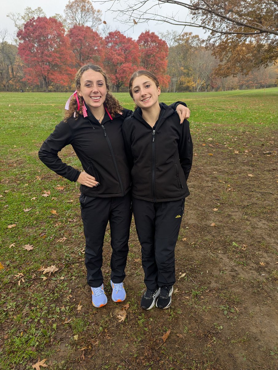 WWCardsRun's tweet image. NJSIAA Cross Country Group Championships at Holmdel Park. Congratulations on a great race by the Colella sisters, Ava and Brooke, as they came to complete today!! We are so proud of you both. #gocards #cardinalpride❤️🖤 #xc