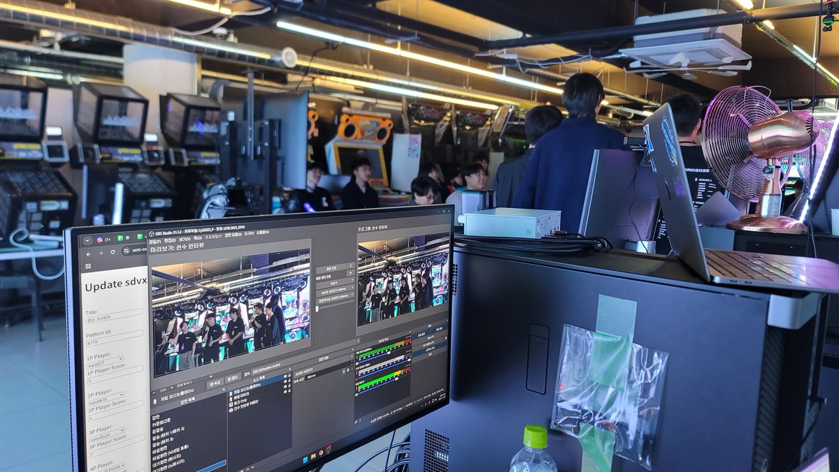 #UCRC2025 디자인과 운영과 아케이드 방송과 디맥 서강대 선수(어쩌다가...)를 했습니다
다사다난했는데 무사히 마칠 수 있어서 뿌듯했고 다들 놀랄 만큼 수준 높은 경기를 보여주셔서 힘든 와중에도 즐겁게 운영할 수 있었습니다 감사합니다