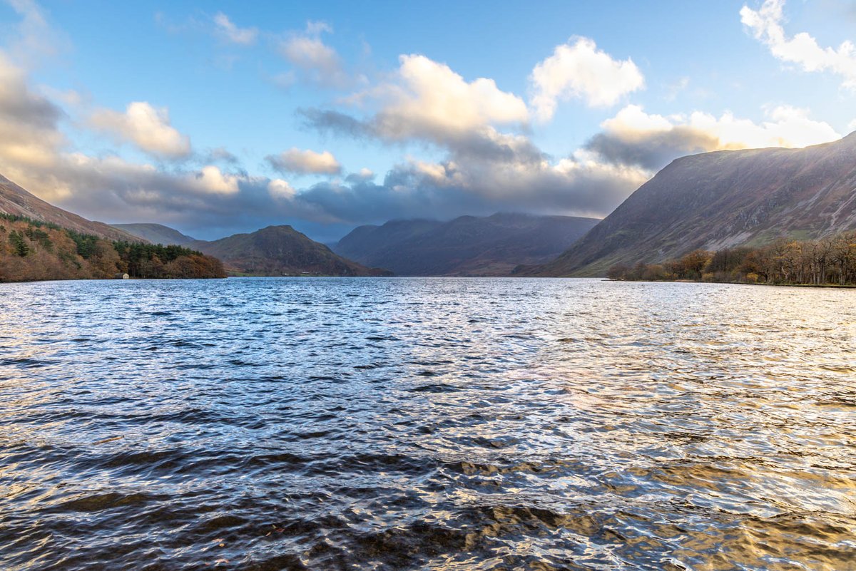 andrewswalks's tweet image. A short walk to Crummock Water this afternoon