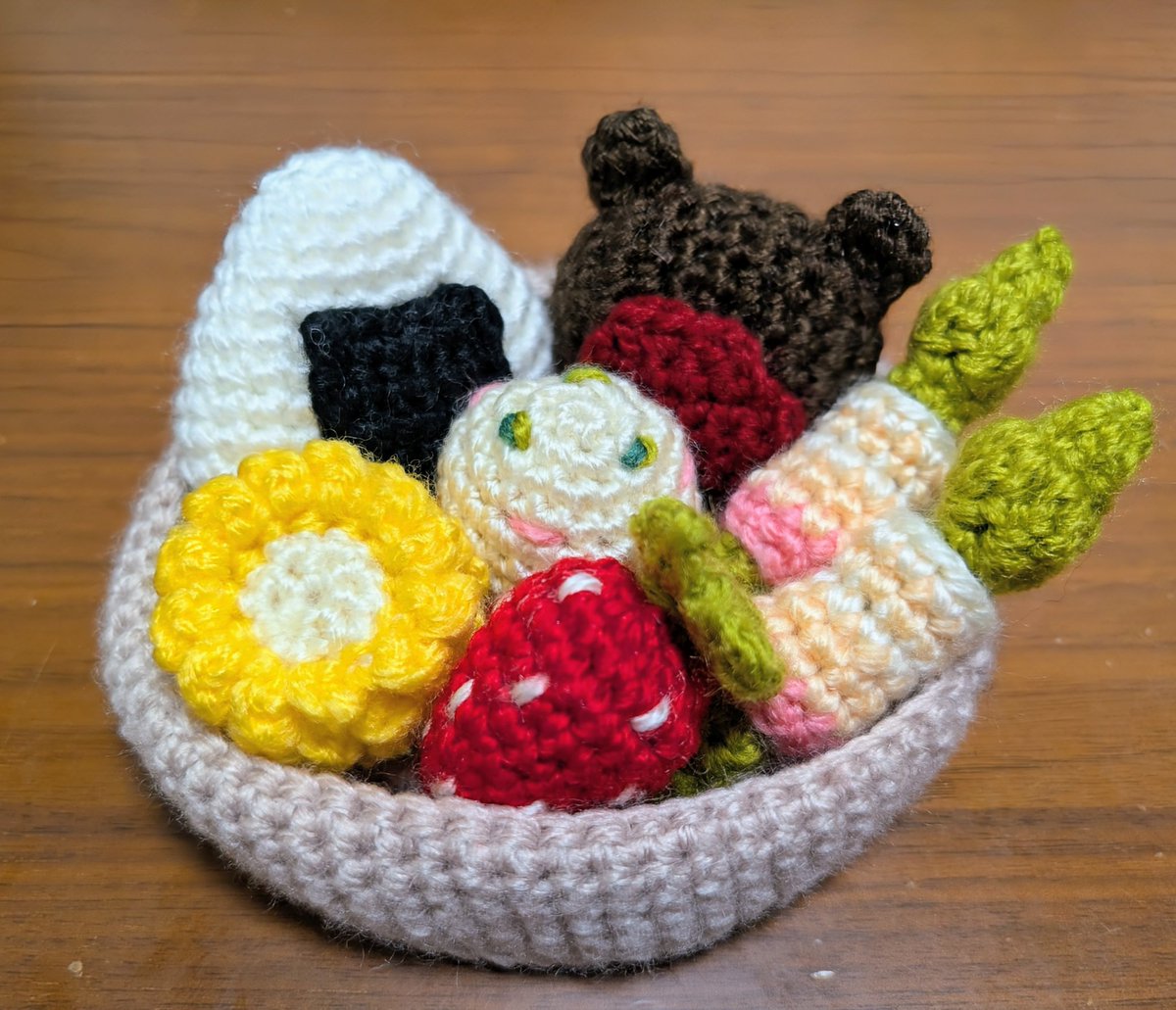 アンパンマンのお弁当セット編んだ🧶