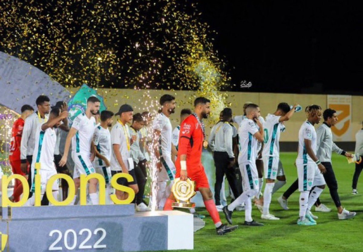 ماعليك بنحتفل كذا لاتزعل