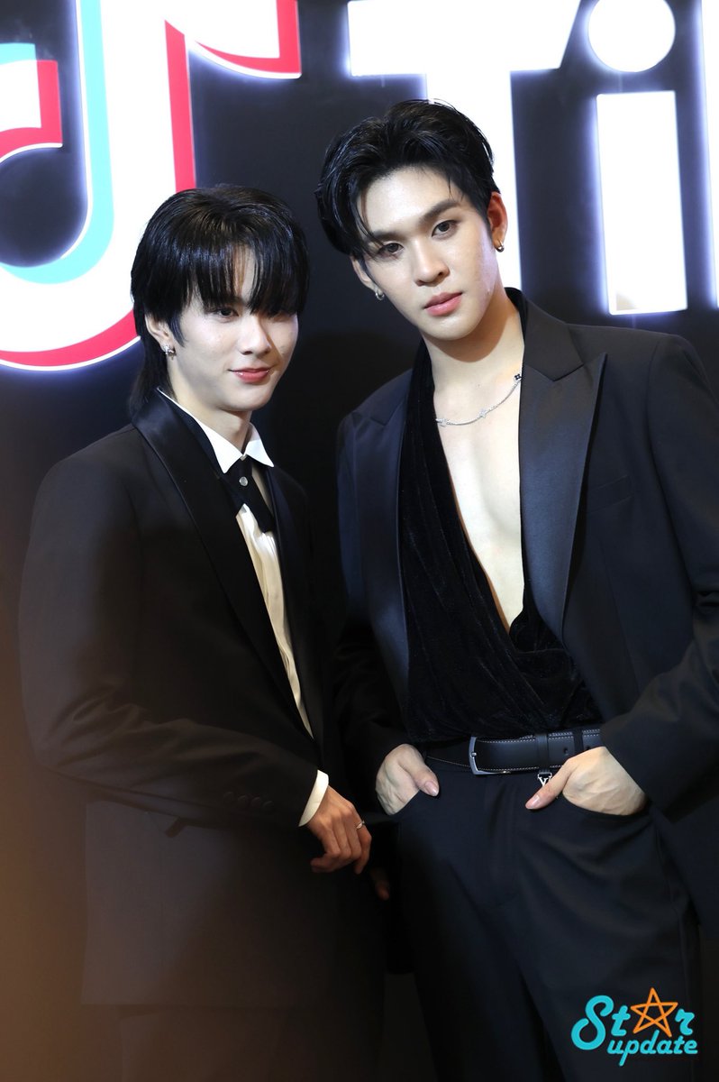 มีรูปข้างกันละเว้ยยยยยยย ไม่ต้องวางรูปข้างกันละ 😭