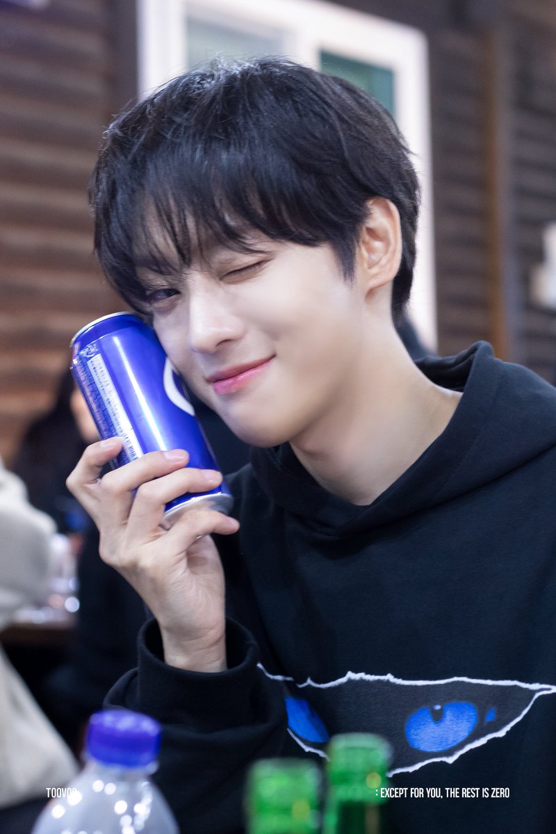 251108 #이태빈 #LEETAEVIN
탭초마을 야유회

소주광고 맥주광고 주세요