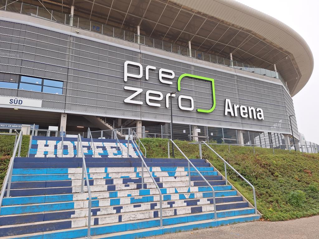 weijkelenboom's tweet photo. #Groundhoppen Met @RubenWingerden, @Florisrenes en @JeffreyO86 naar TSG 1899 Hoffenheim - RB Leipzig in de #PreZeroArena. Uitslag: 3-1. #groundhopping #futbology #immerallesgeben #hoffenheim #leipzig https://t.co/BKyErMHz3h