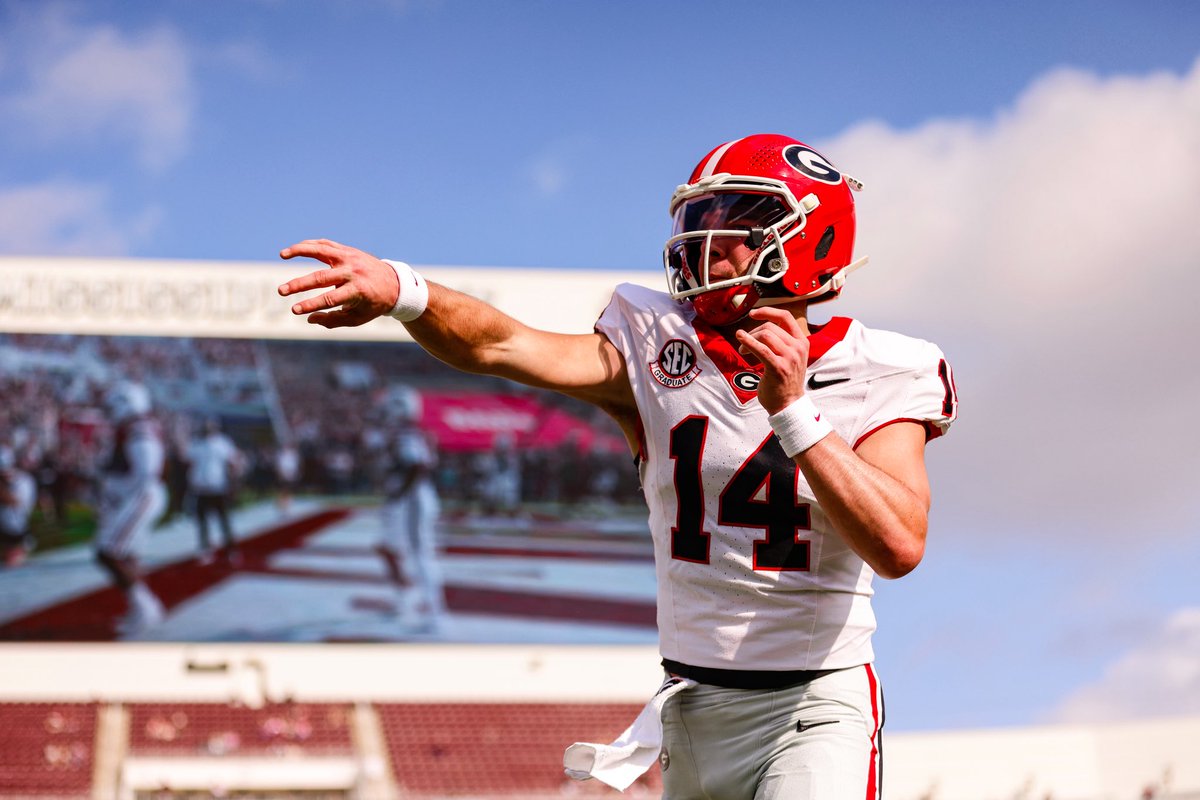 GeorgiaFootball's tweet photo. About that time ⌚️

#GoDawgs https://t.co/d37nCAHDlm