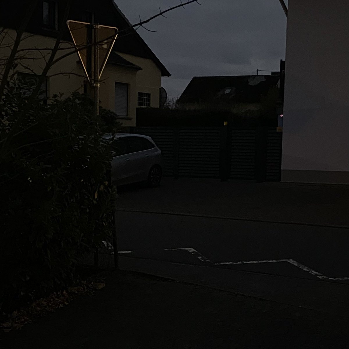 itzdnu's tweet image. چهار فرم از زندگی من: