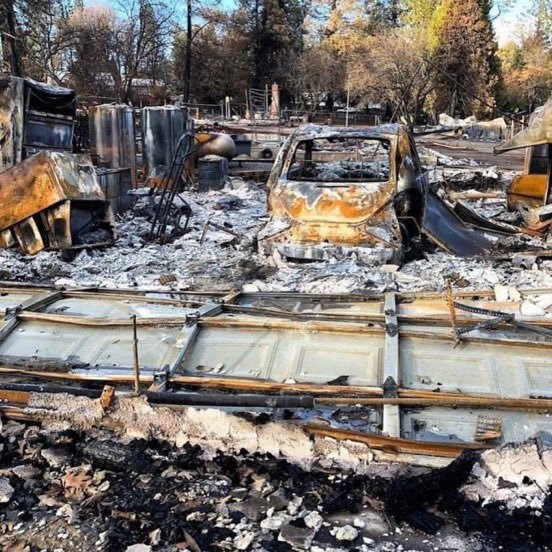 kelandren3's tweet image. 11.08.18 - My parents lost their home in California’s largest and deadliest wildfire. The #CampFire in Paradise, burned at a rate of 80 football fields per minute. I lost contact with my parents for 5 agonizing hours as they escaped the fire (which was normally a 15 minute